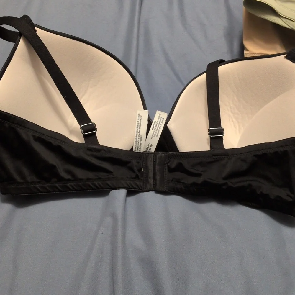 VS PINK Bundle Of 3 Wear Everywhere Push Up Bras Sz 40DD Victorias Secret - Picture 4 of 5